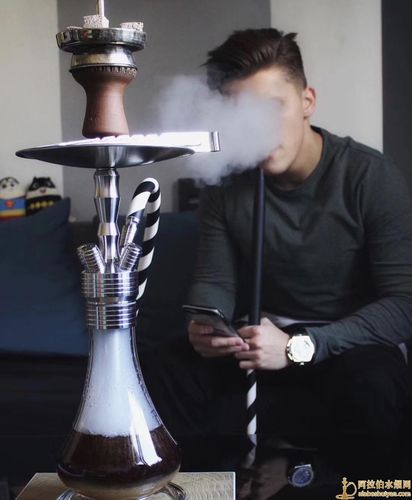 用水烟壶抽香烟能起到过滤作用吗?