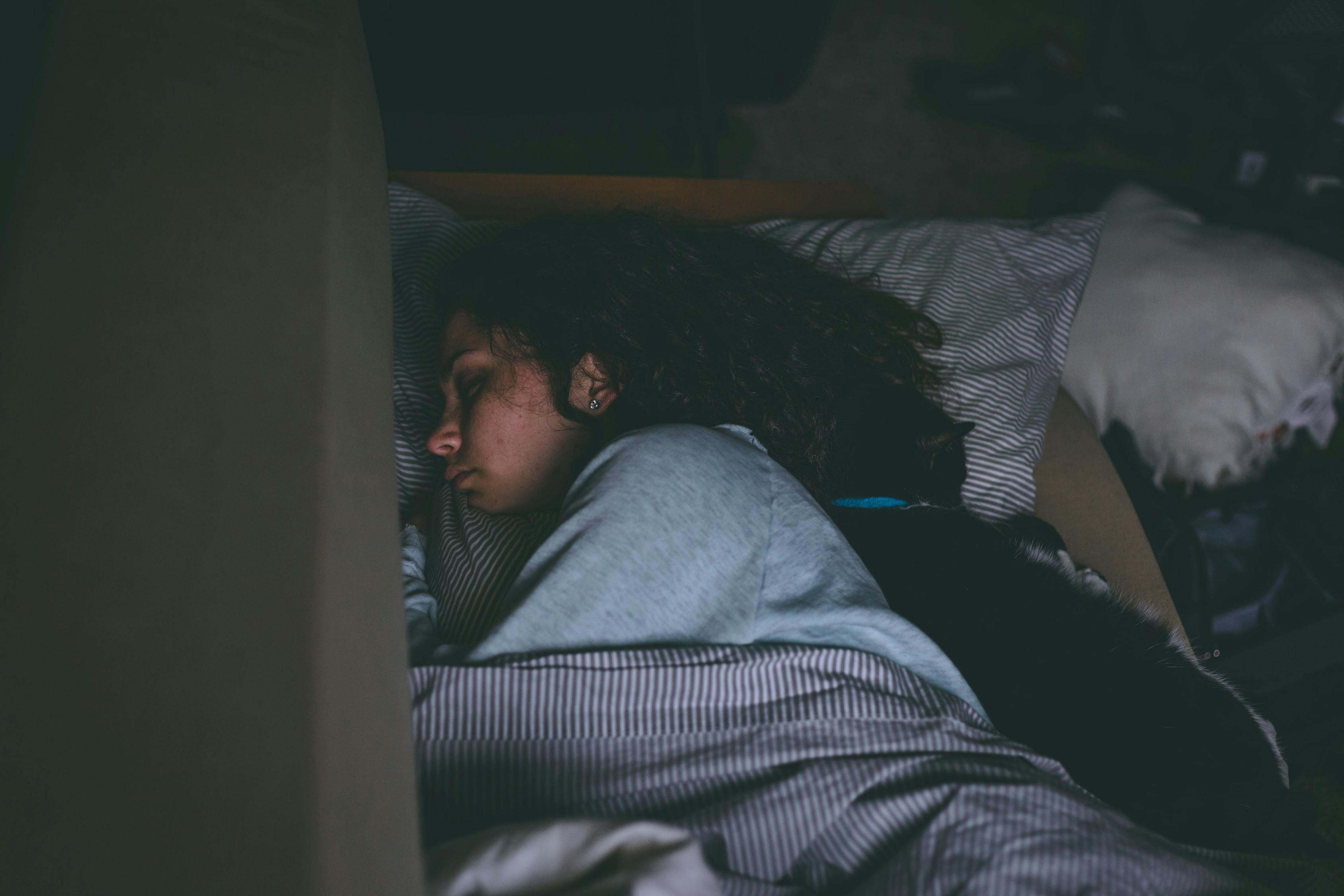 养生之道，揭秘最佳睡姿与健康睡眠的科学